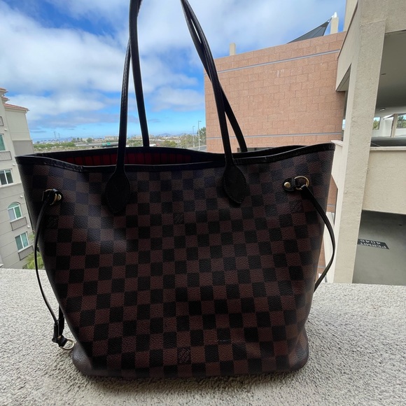 Louis Vuitton Neverfull MM | Damier Ebene exterior, Cherry interior - Picture 2 of 12